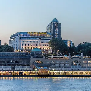 **** Hotel Hafen Germany