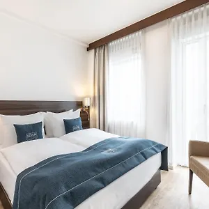 *** Hotel Continental Frankfurt Germany
